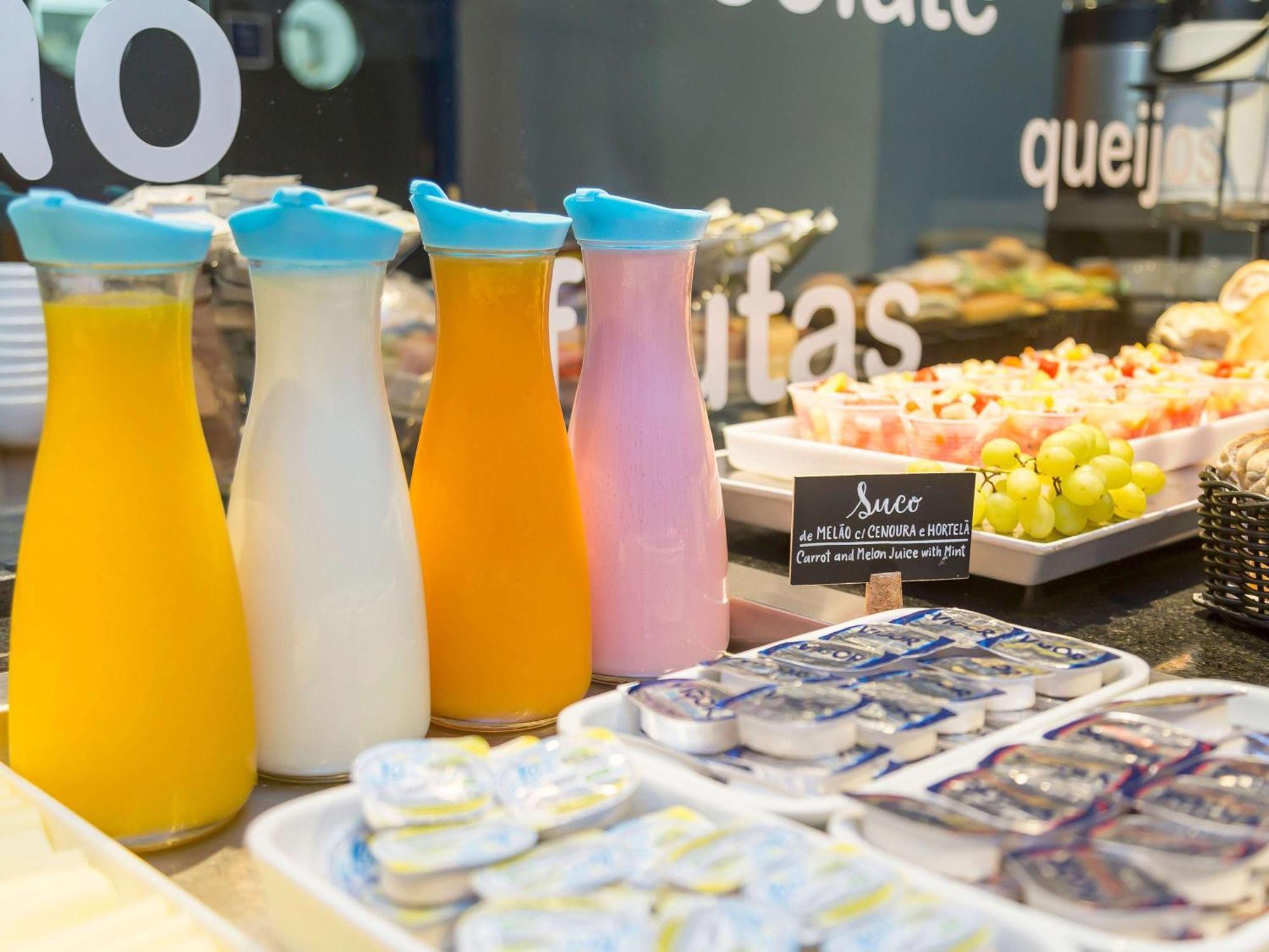 Отель Ibis Budget Curitiba Centro Экстерьер фото
