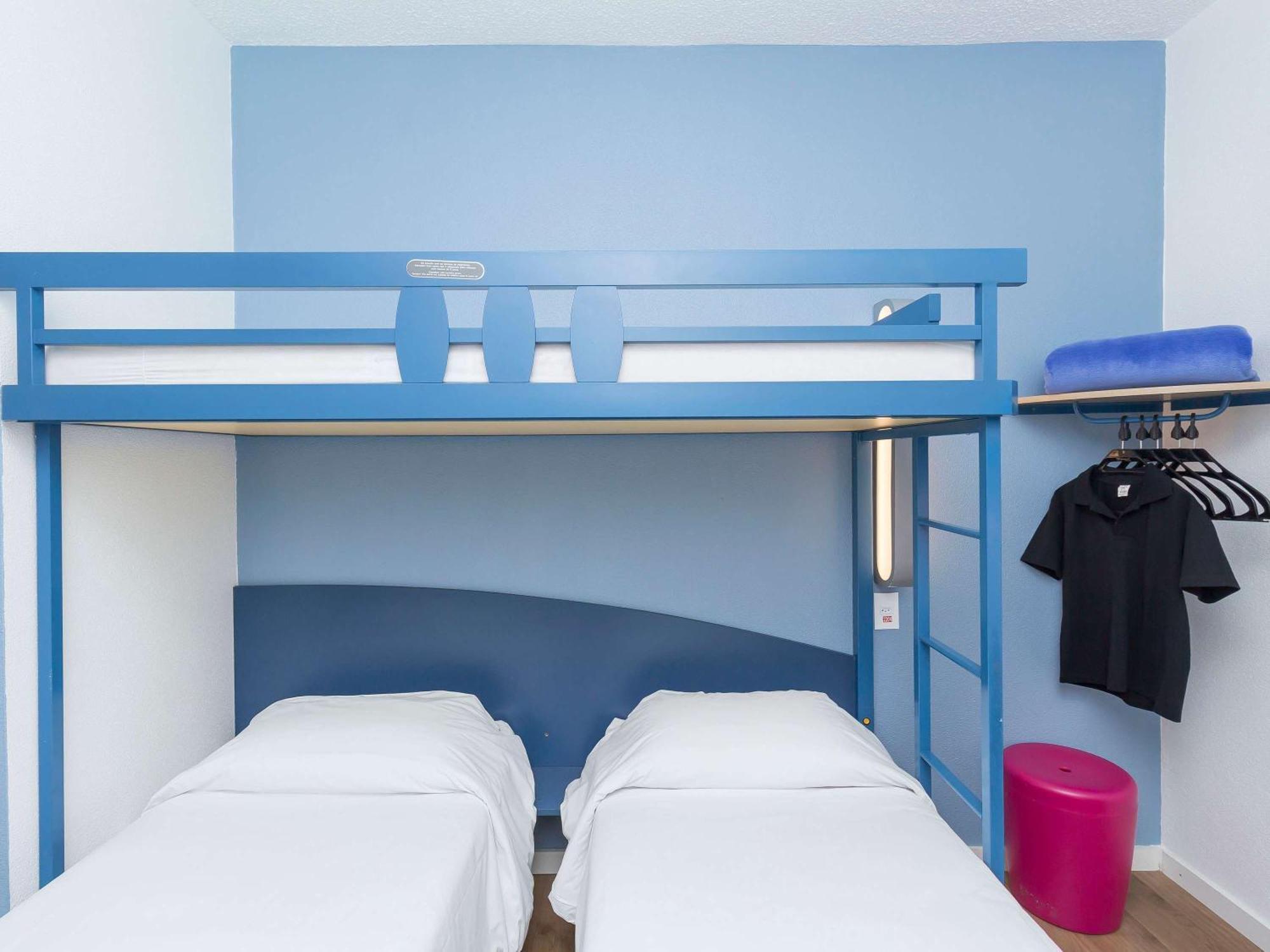 Отель Ibis Budget Curitiba Centro Экстерьер фото