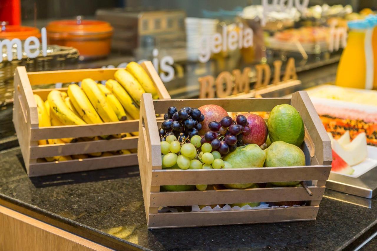 Отель Ibis Budget Curitiba Centro Экстерьер фото