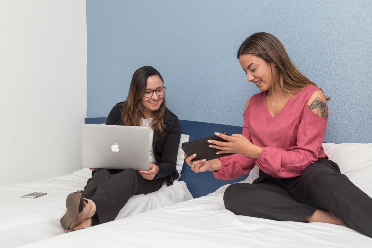 Отель Ibis Budget Curitiba Centro Экстерьер фото