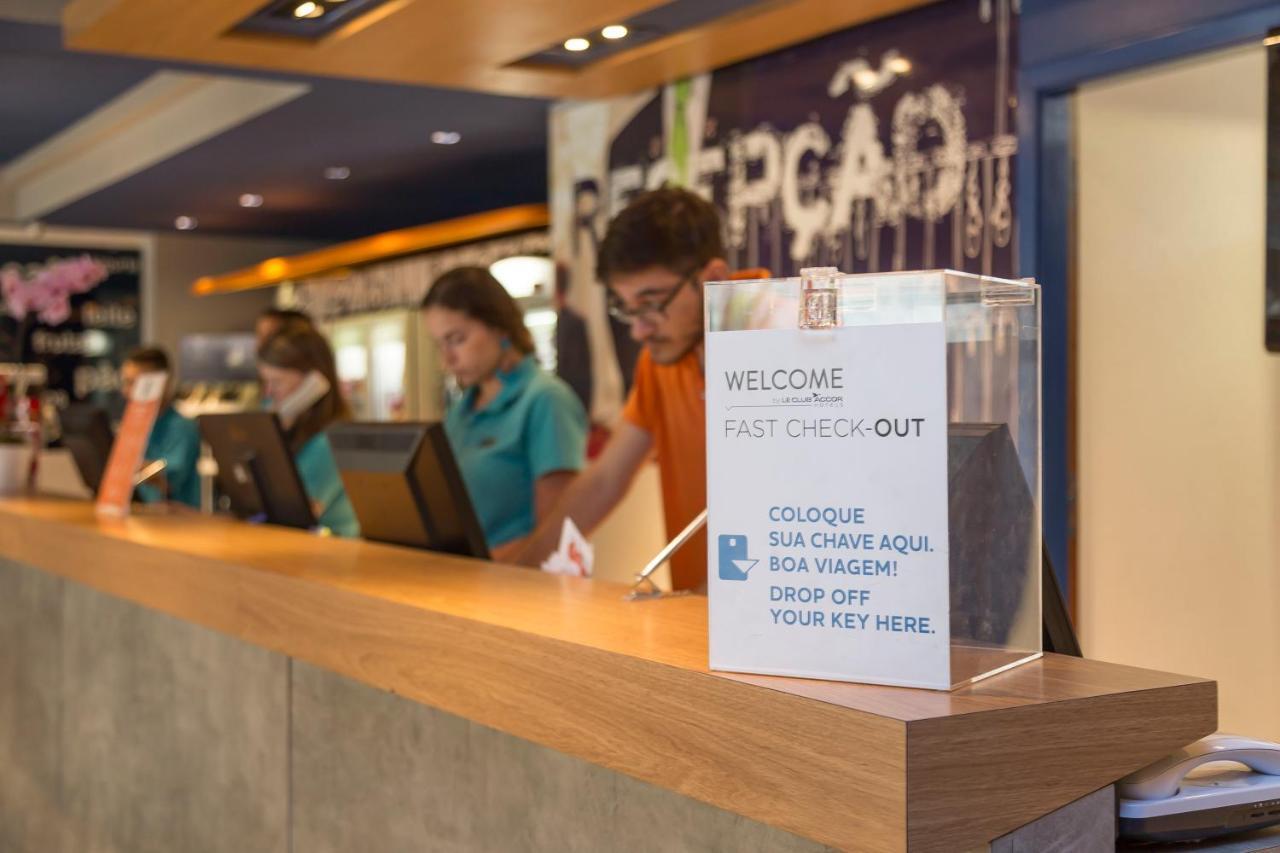 Отель Ibis Budget Curitiba Centro Экстерьер фото